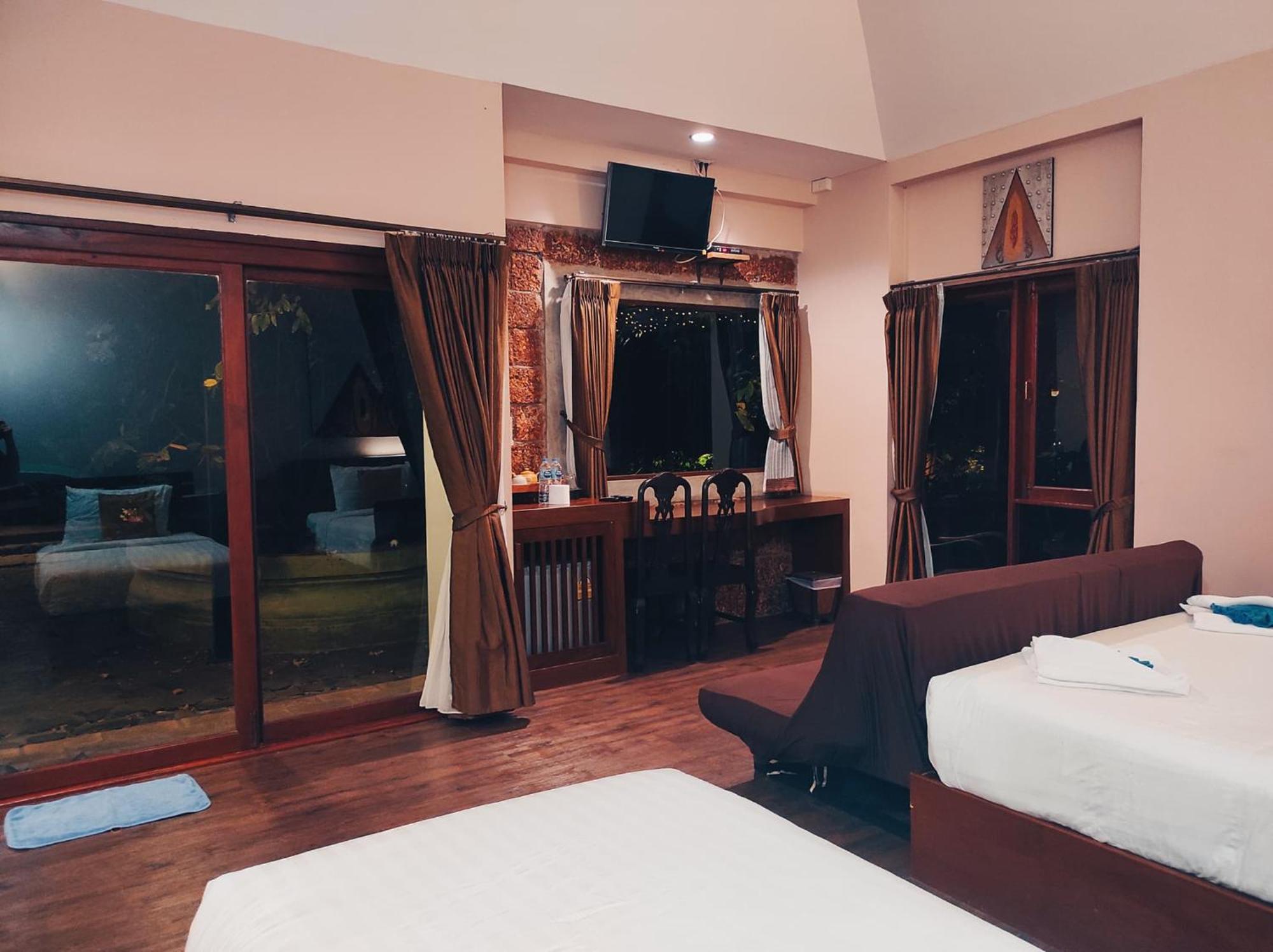 Foresto Sukhothai Guesthome Екстериор снимка